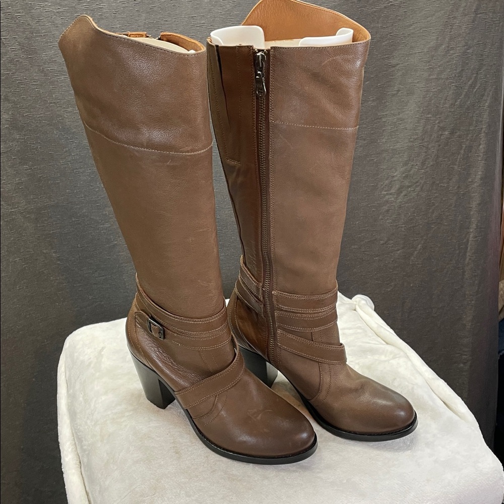 Ariat Tan Leather Boots